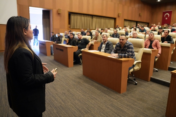 ÇUKUROVA’DA İSTİHDAM SEFERBERLİĞİ SÜRÜYOR