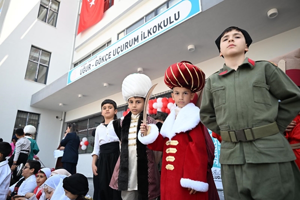 SARIÇAM’DA “TARİH YAZAN ÇOCUKLAR” COŞKUSU