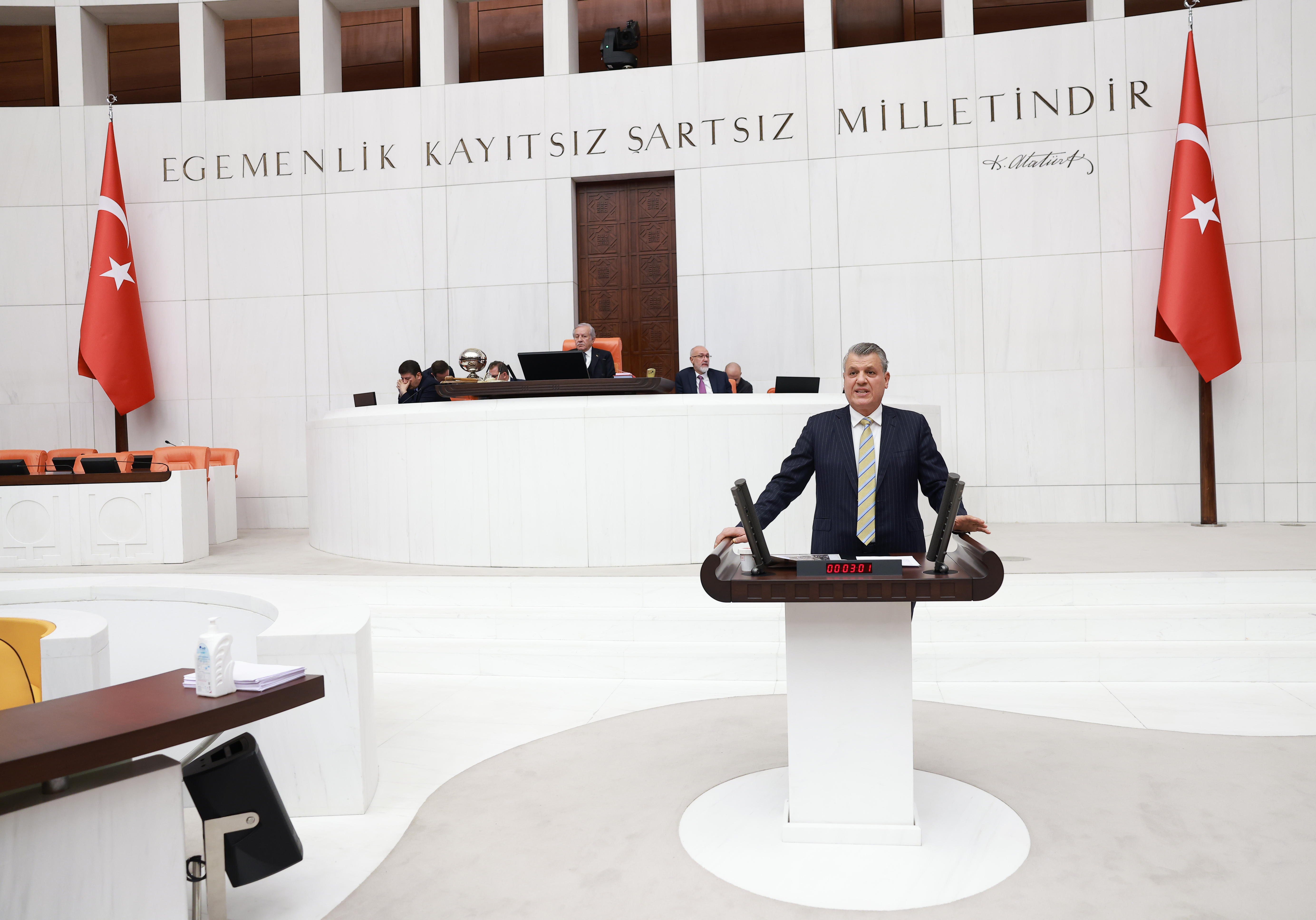 “Gençlere ne eğitim ne istihdam var”