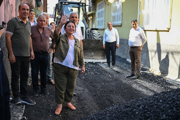 Seyhan'da Asfalt Çalışmaları Başkan Vekili Akkan'ın Yerinde Takibinde
